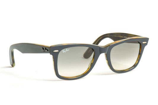 Ray-Ban Wayfarer Sunglasses RB2140 1056/32
